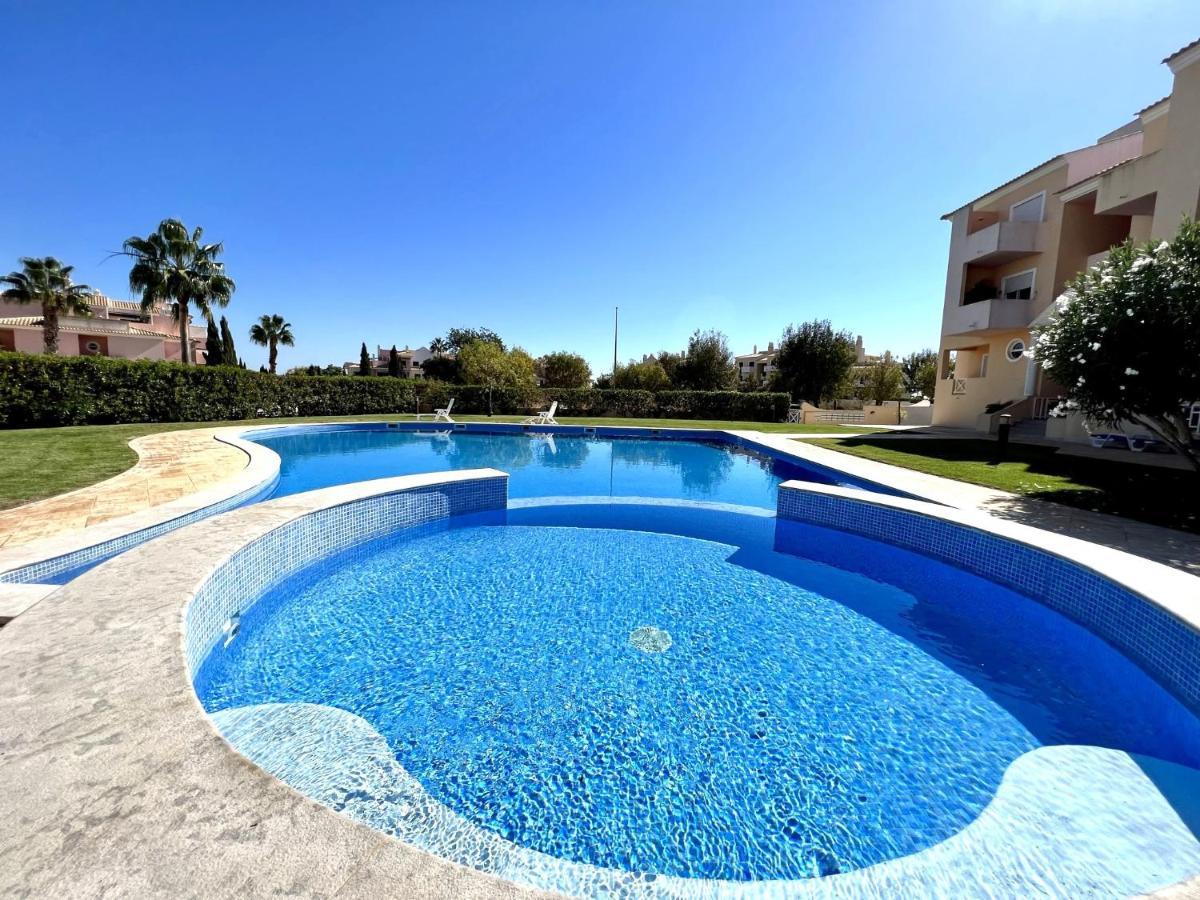 Albufeira Valley 1 With Pool By Homing Dış mekan fotoğraf